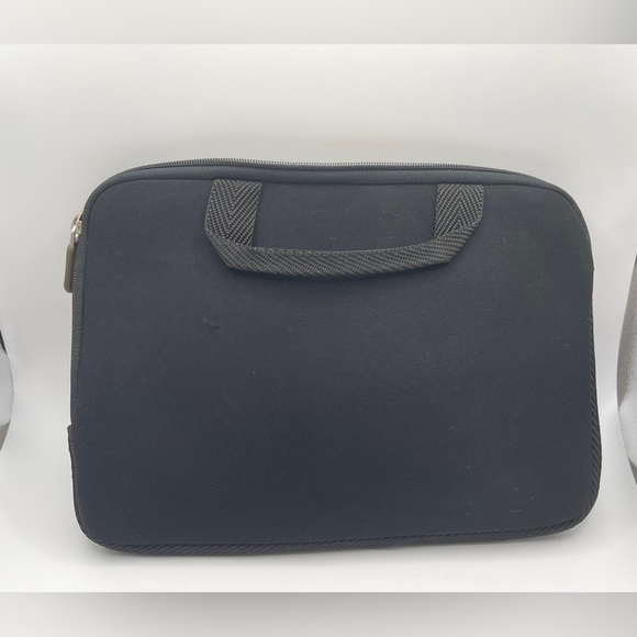 Case Logic Tablet Case - Picture 2 of 7